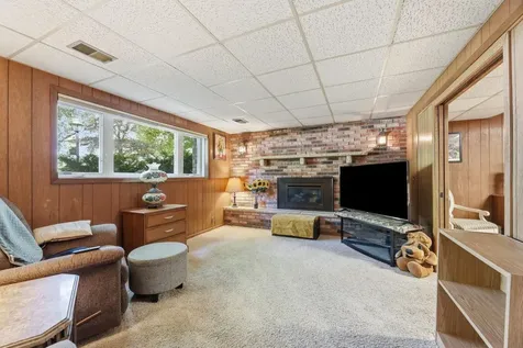 250 Glenbrook Road N Wayzata MN 55391