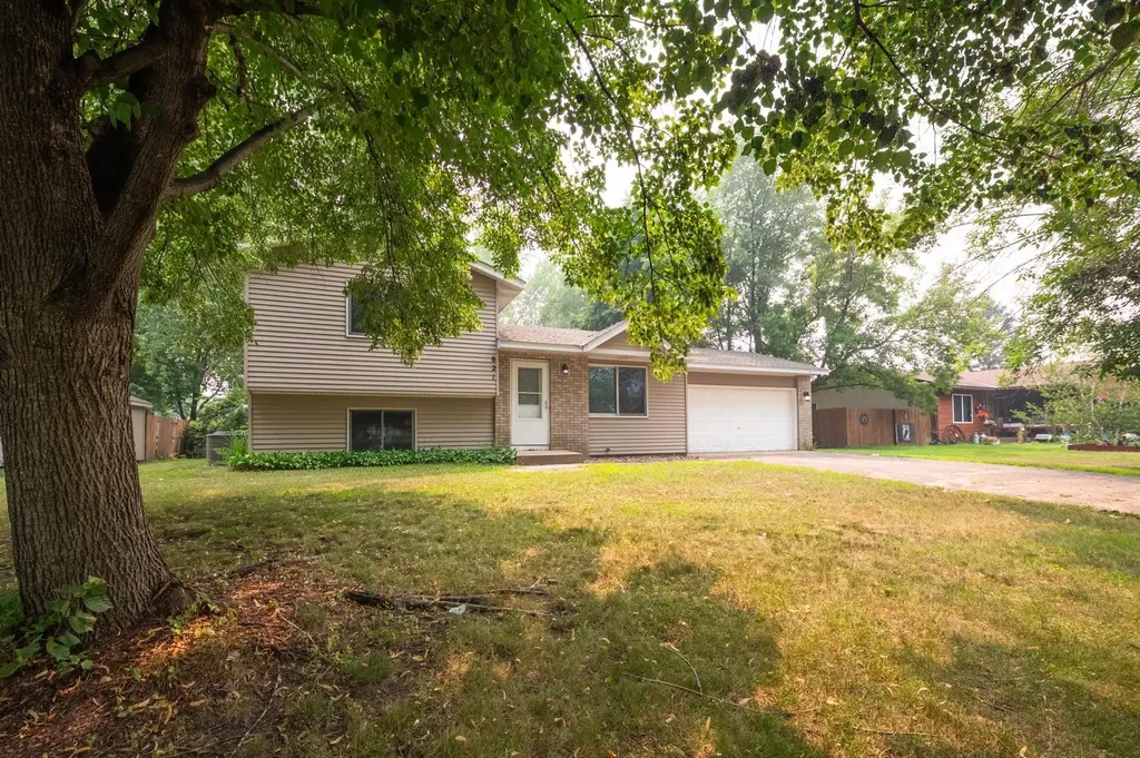 821 Birch Street SW Isanti MN 55040