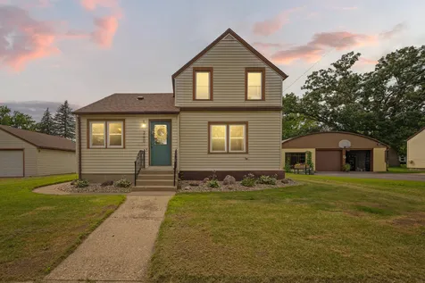 260 N Cordova Avenue Le Center MN 56057