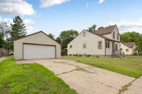 260 N Cordova Avenue Le Center MN 56057