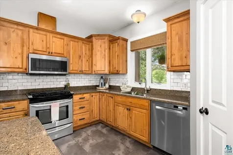 3984 Willow Place Duluth MN 55811