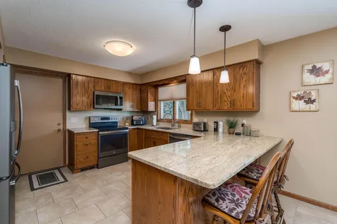 1028 Shady Oak Drive Mankato MN 56003