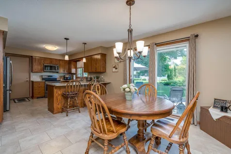 1028 Shady Oak Drive Mankato MN 56003