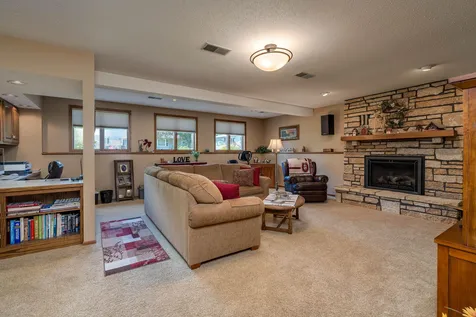 1028 Shady Oak Drive Mankato MN 56003