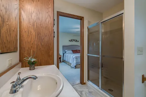 1028 Shady Oak Drive Mankato MN 56003