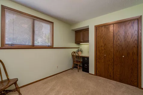 1028 Shady Oak Drive Mankato MN 56003