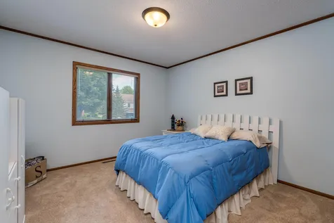 1028 Shady Oak Drive Mankato MN 56003