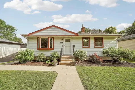 2017 Villard Avenue Saint Paul MN 55116