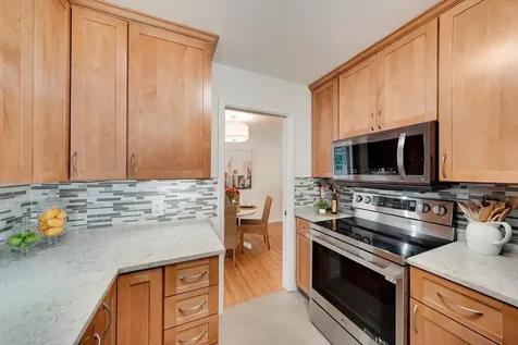 2017 Villard Avenue Saint Paul MN 55116