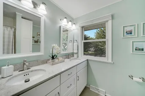 2017 Villard Avenue Saint Paul MN 55116