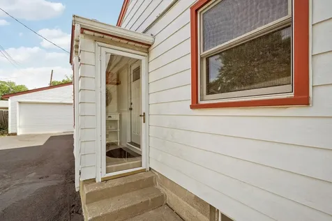 2017 Villard Avenue Saint Paul MN 55116