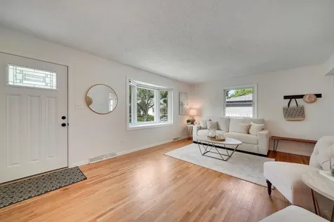2017 Villard Avenue Saint Paul MN 55116