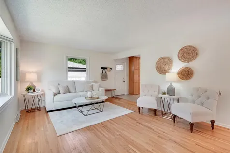 2017 Villard Avenue Saint Paul MN 55116