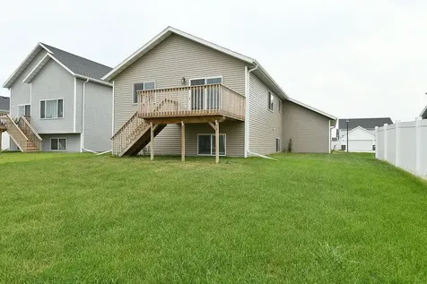 1125 60th Avenue W West Fargo ND 58078