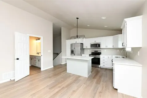 1125 60th Avenue W West Fargo ND 58078