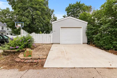 2820 Cleveland Street NE Minneapolis MN 55418
