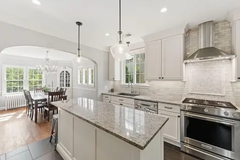 704 E Minnehaha Parkway Minneapolis MN 55417