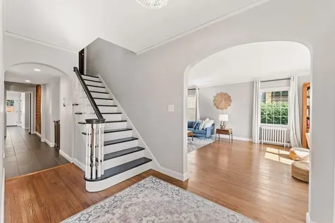 704 E Minnehaha Parkway Minneapolis MN 55417