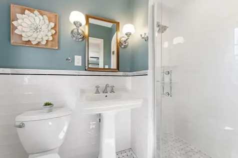 704 E Minnehaha Parkway Minneapolis MN 55417