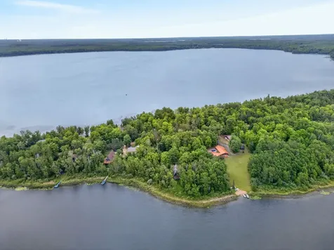 38837 Sissebakwet Shores Road Cohasset MN 55721