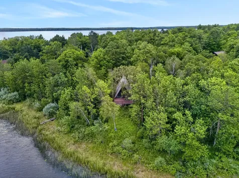 38837 Sissebakwet Shores Road Cohasset MN 55721