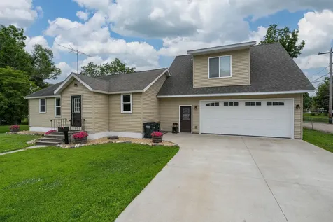 404 Paquin Street E Waterville MN 56096