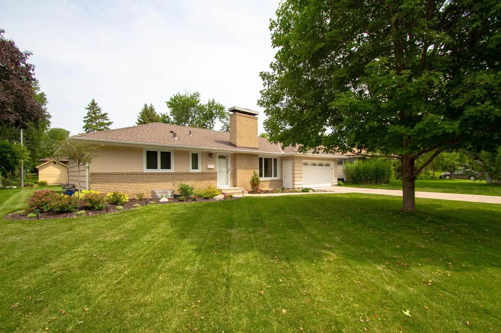 3314 Belden Drive NE Saint Anthony MN 55418