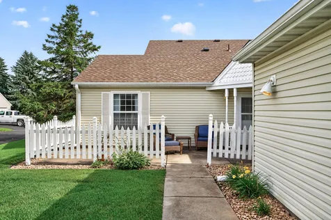404 Sarazin Street Shakopee MN 55379