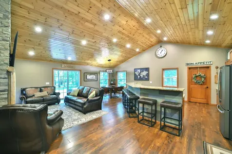 2311 E River Road Motley MN 56466