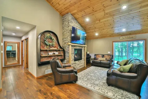 2311 E River Road Motley MN 56466
