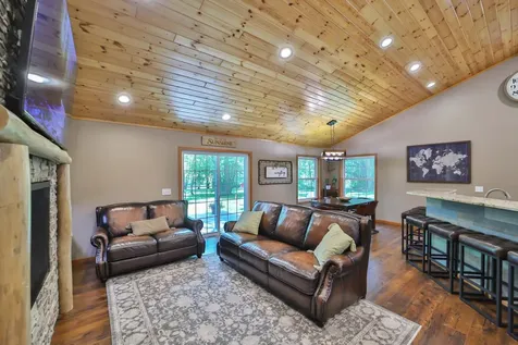 2311 E River Road Motley MN 56466