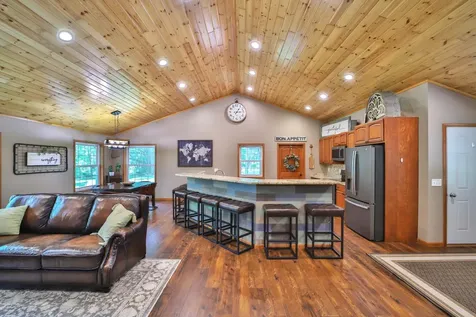 2311 E River Road Motley MN 56466