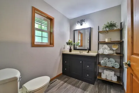 2311 E River Road Motley MN 56466