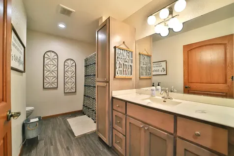 2311 E River Road Motley MN 56466