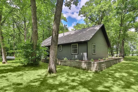 2311 E River Road Motley MN 56466