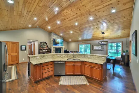 2311 E River Road Motley MN 56466