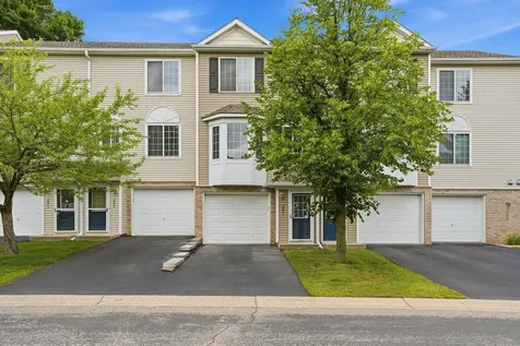 2875 Arboretum Village Trail Chanhassen MN 55331