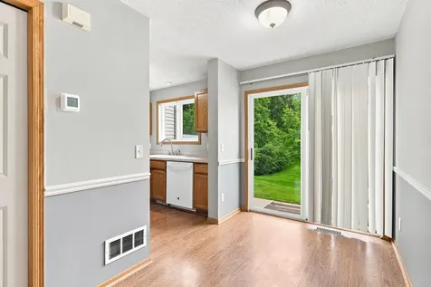 2875 Arboretum Village Trail Chanhassen MN 55331