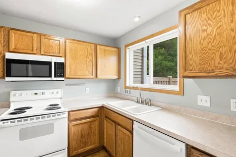 2875 Arboretum Village Trail Chanhassen MN 55331