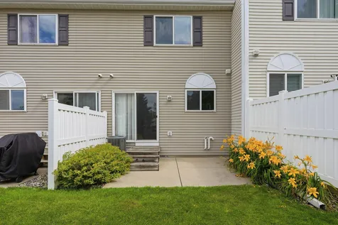 2875 Arboretum Village Trail Chanhassen MN 55331