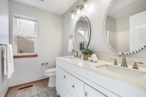 1692 Liberty Circle Shakopee MN 55379