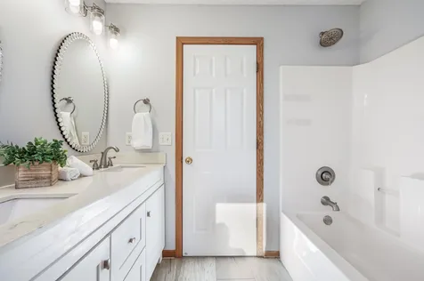 1692 Liberty Circle Shakopee MN 55379