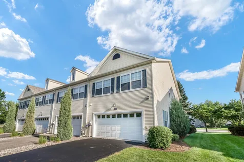 1692 Liberty Circle Shakopee MN 55379