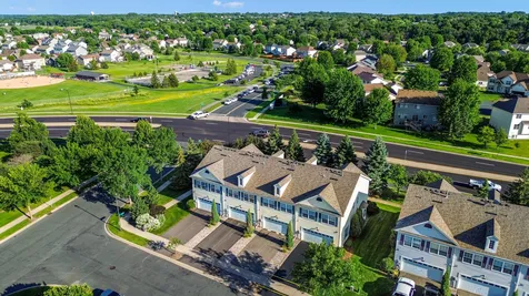 1692 Liberty Circle Shakopee MN 55379