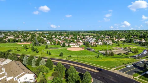 1692 Liberty Circle Shakopee MN 55379
