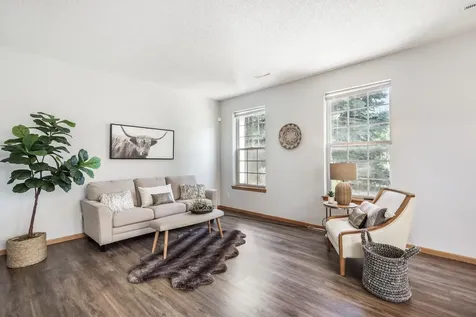 1692 Liberty Circle Shakopee MN 55379