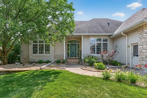 11312 Kenworth Lane Lakeville MN 55044