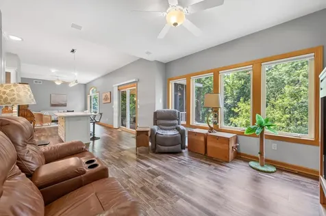11312 Kenworth Lane Lakeville MN 55044