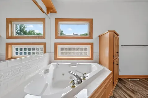 11312 Kenworth Lane Lakeville MN 55044