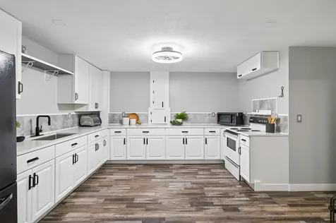 11312 Kenworth Lane Lakeville MN 55044